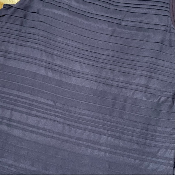 Banana Republic tiered shell - Picture 6 of 6